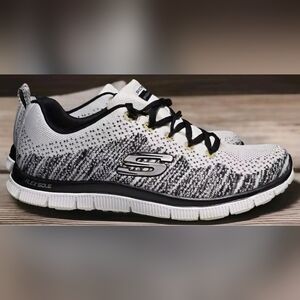 Mens Skechers Skech-Knit Memory Foam Gray Running Athletic Shoes. Size 8